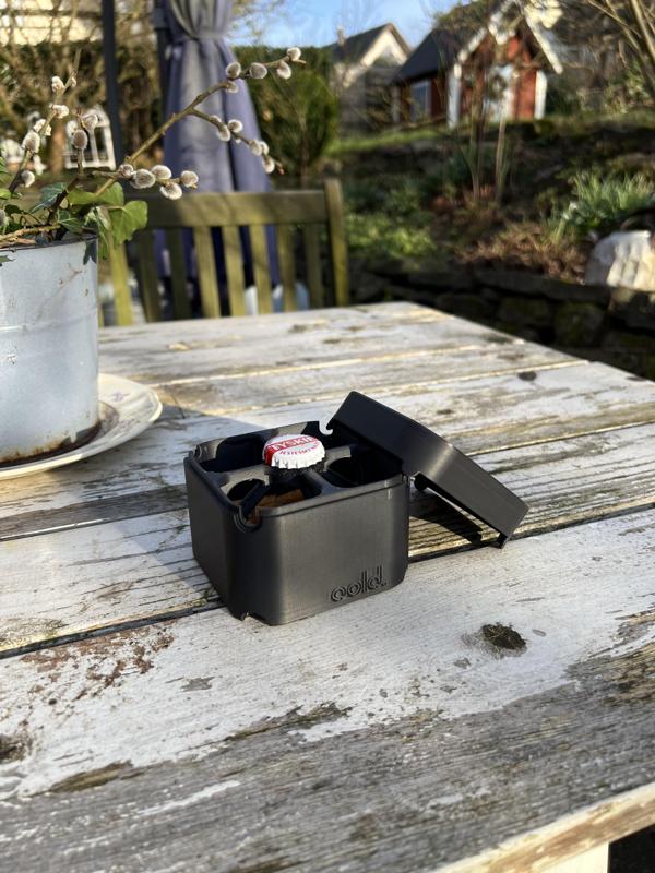 ashtray with lid