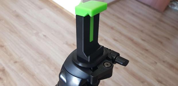 Tripod smartphone holder