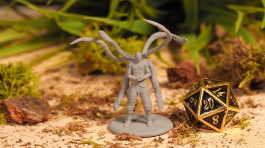Simic Hybrid - Tabletop Miniature