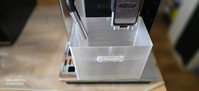 Coffee machine cleaning container   