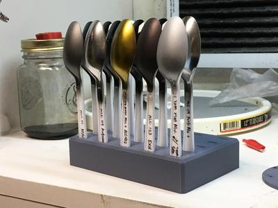 Spoon Color Swatch Stand