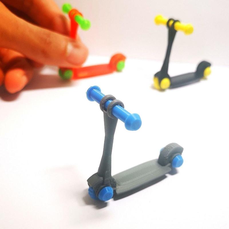 Mini Scooter (spinning wheels)