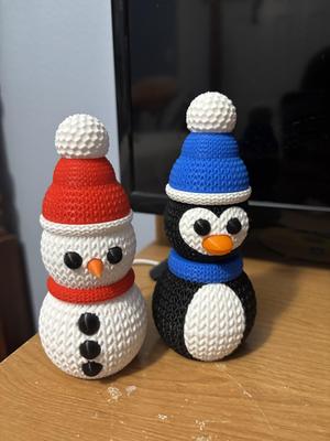 Buildable Knitted Penguin
