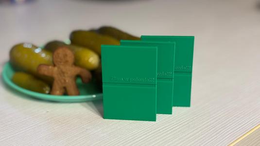 Money Snap Card design to hold PLN, USD, EUR