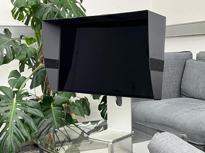 Anti-glare hood for Apple Studio Display