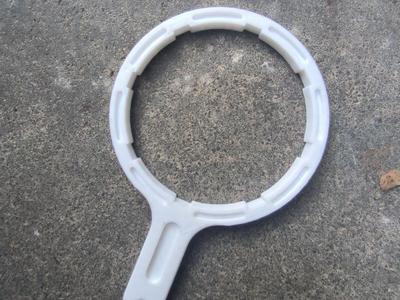 Filter housing key