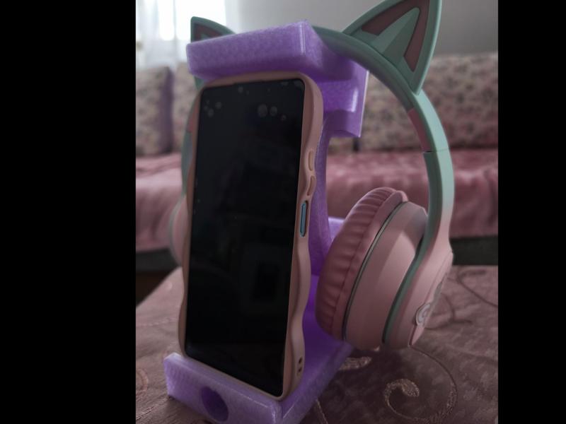 Phone and Heaphone Stand
