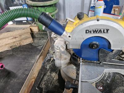 Festool Cleantec adapter for DeWalt mitresaw