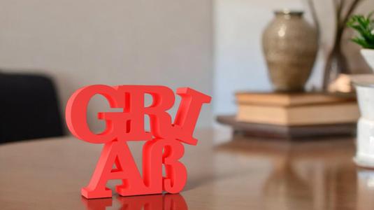 GRIAß Sculpture
