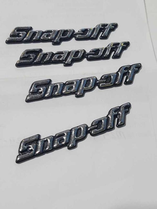Snapoff badge for HF mini toolbox