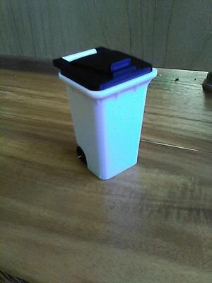 trash can
