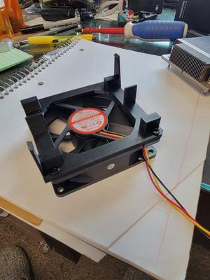 Fan Adapter for SNK-P0046P heat sink
