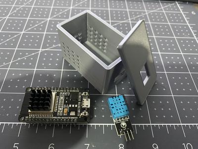 NodeMCU ESP32 Devkit V1 with DHT11 Sensor Case