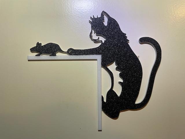 window-door-corner-doorframe-doorplate-wall-cat