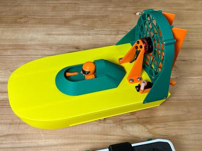 RC airboat