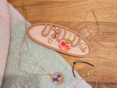 jewelry trinket bread roll