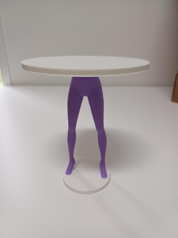 Mannequin leg table