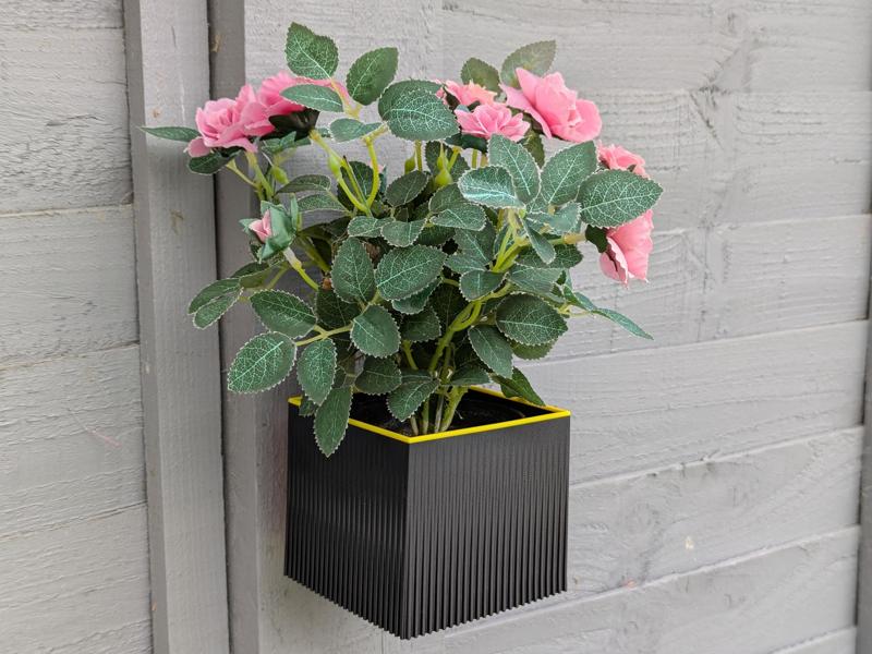 Modern wall Planter (with hidden bracket)