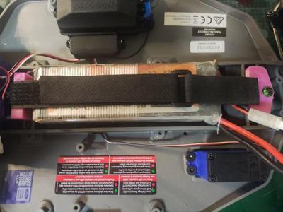 slash 2wd battery holder