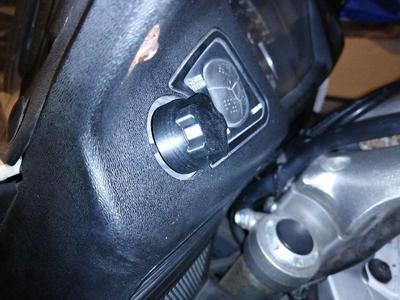 Honda ST 1300 headlight beam adjuster dial