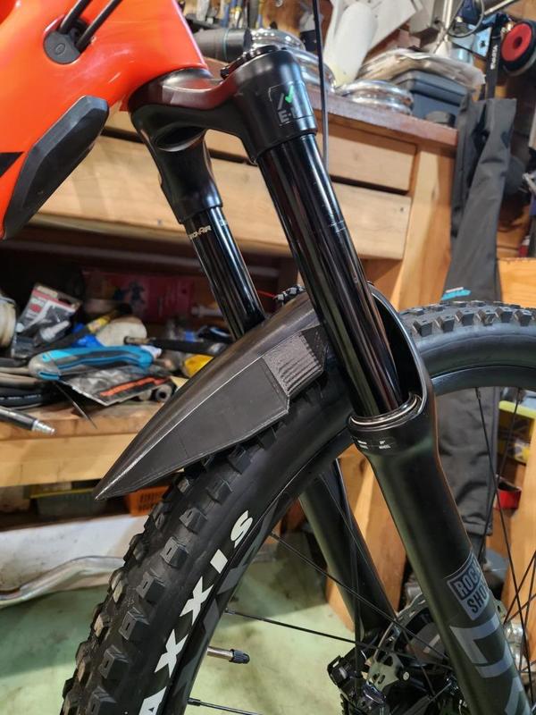 RockShox Lyrik Fender
