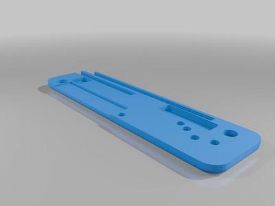 Roxon Flex Companion scale with pin, pen and tweezers slot.