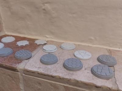 D&D Bases, 22 magnetised bases for TTRPG Miniature