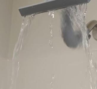 Snake Vacuum Cleaner Shower Head