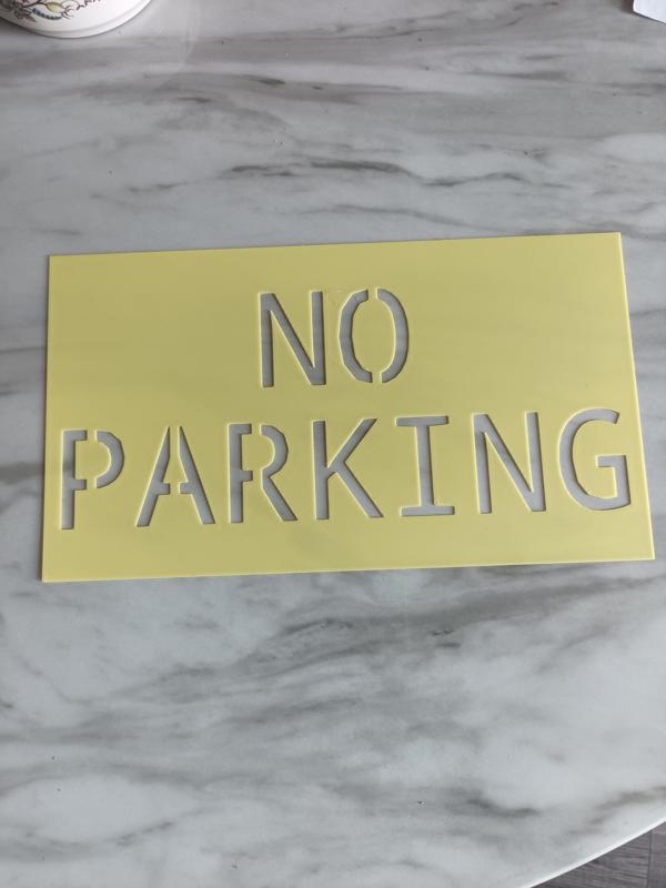 NO PARKING Stencil