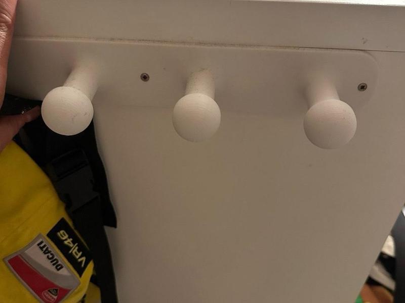 Coat rack with 3 hooks
