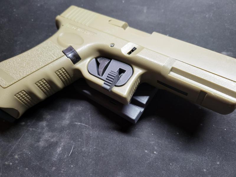 Cyma CM030 / Glock G18 holster