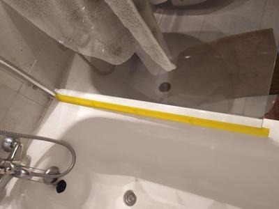 Shower door bottom seal