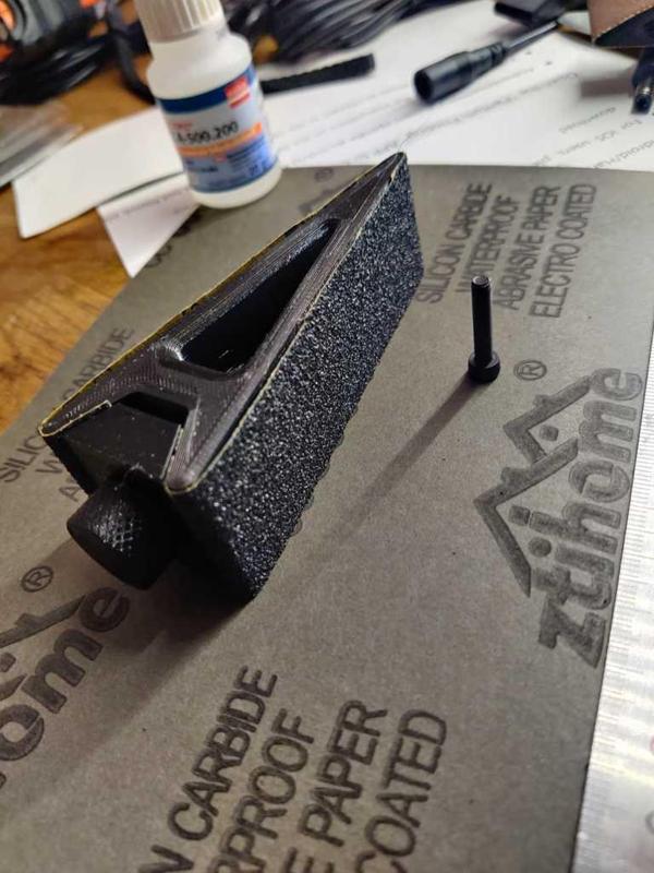 Simple sanding tool for 230x30 piece of sandpaper