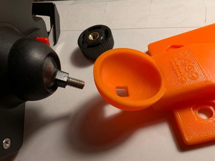 Smartphone holder baseplate 1.1. adjusted angle