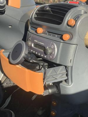 Smart Fortwo 450 Central Console Adapter for UGREEN 360° iPhone Mount