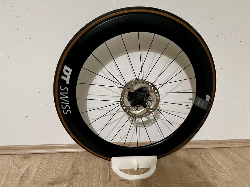 Road bike/gravel bike wheel holder
