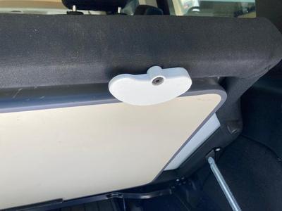 Table retainer for Mercedes Marco Polo campervan