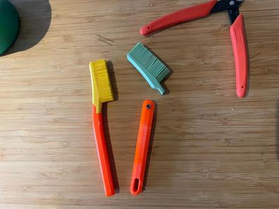 Bouldering Brush - Removable/Replaceable Brush Head   