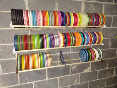Disc golf wall mount disc shelf for 3/4" rods