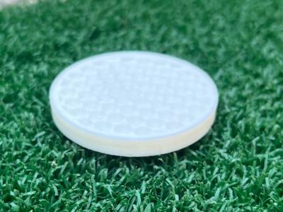 Golf training puck