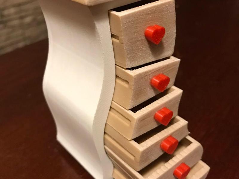 Tiny chest of drawers x6