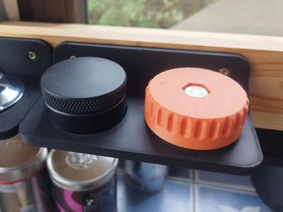 Wall holder for 58 mm coffee accessories