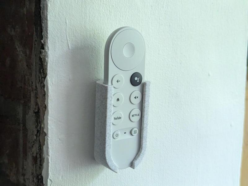 Chromecast Remote Holder - Command Strip Mount