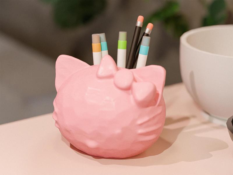 hello kitty Stone/clay surface texture storage