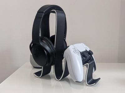 'The Squignature' - Headphone & Controller Stand