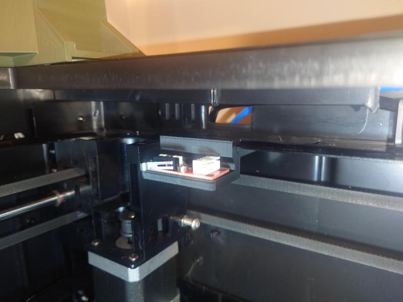 Qidi X-plus 3 3D Chameleon Switch Mount
