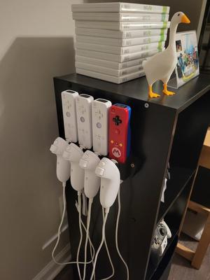 Wii Mote Holder / Mount