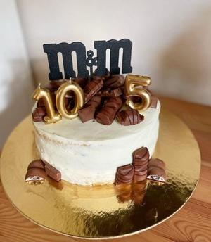MandM's cake