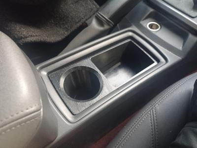 Volvo c30 cup holder