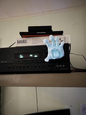 screaming hand stereo knob